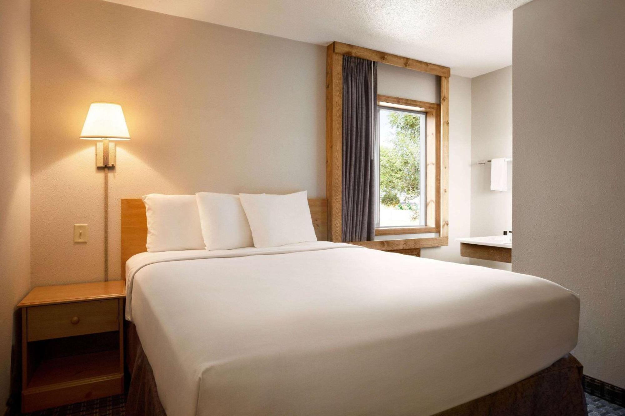 Travelodge By Wyndham Edgemont Εξωτερικό φωτογραφία